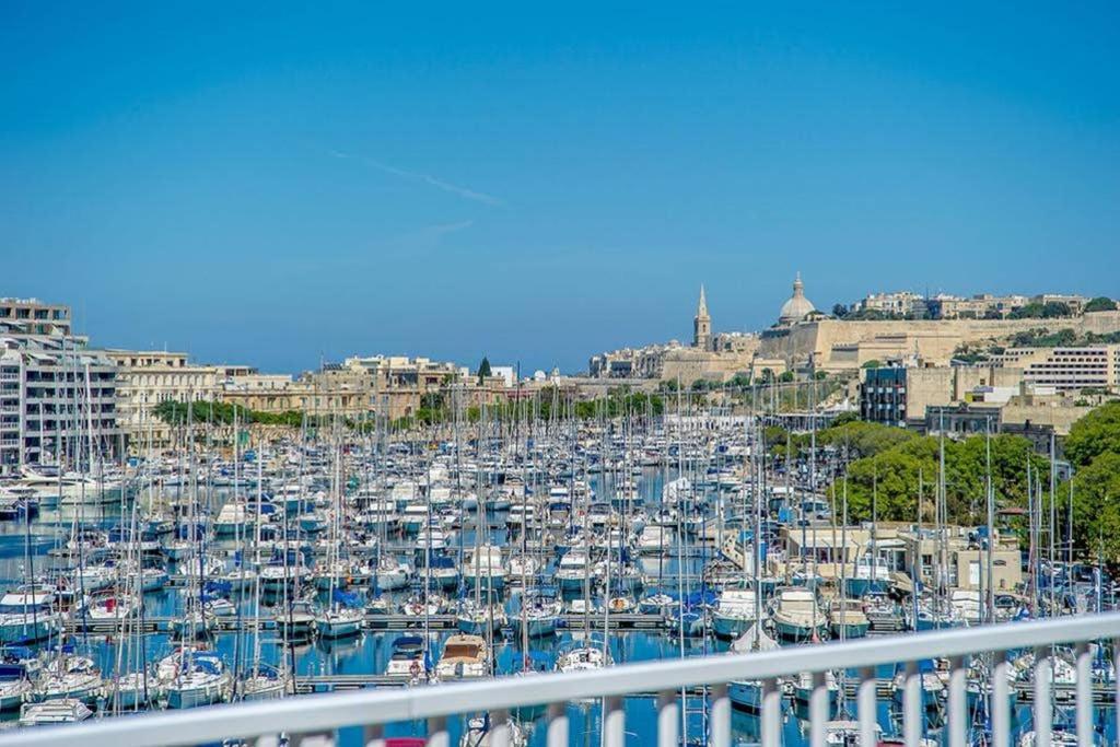 Centre Point, Malta'S Most Central Pietà Eksteriør bilde
